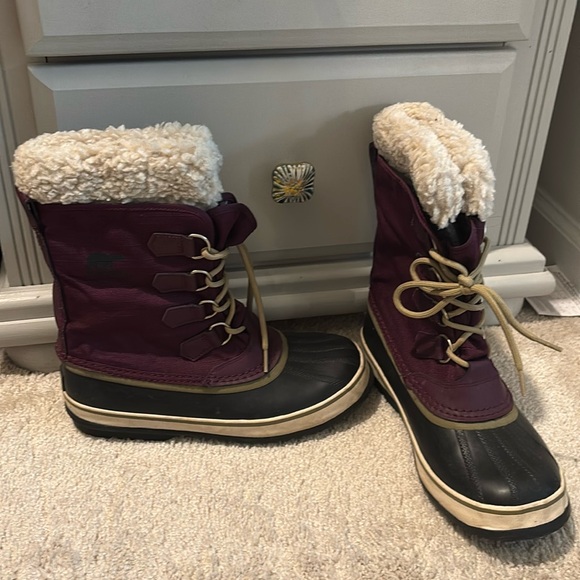 Sorel Women’s Winter Carnival Snow Boots Size 8.5 - Picture 1 of 5